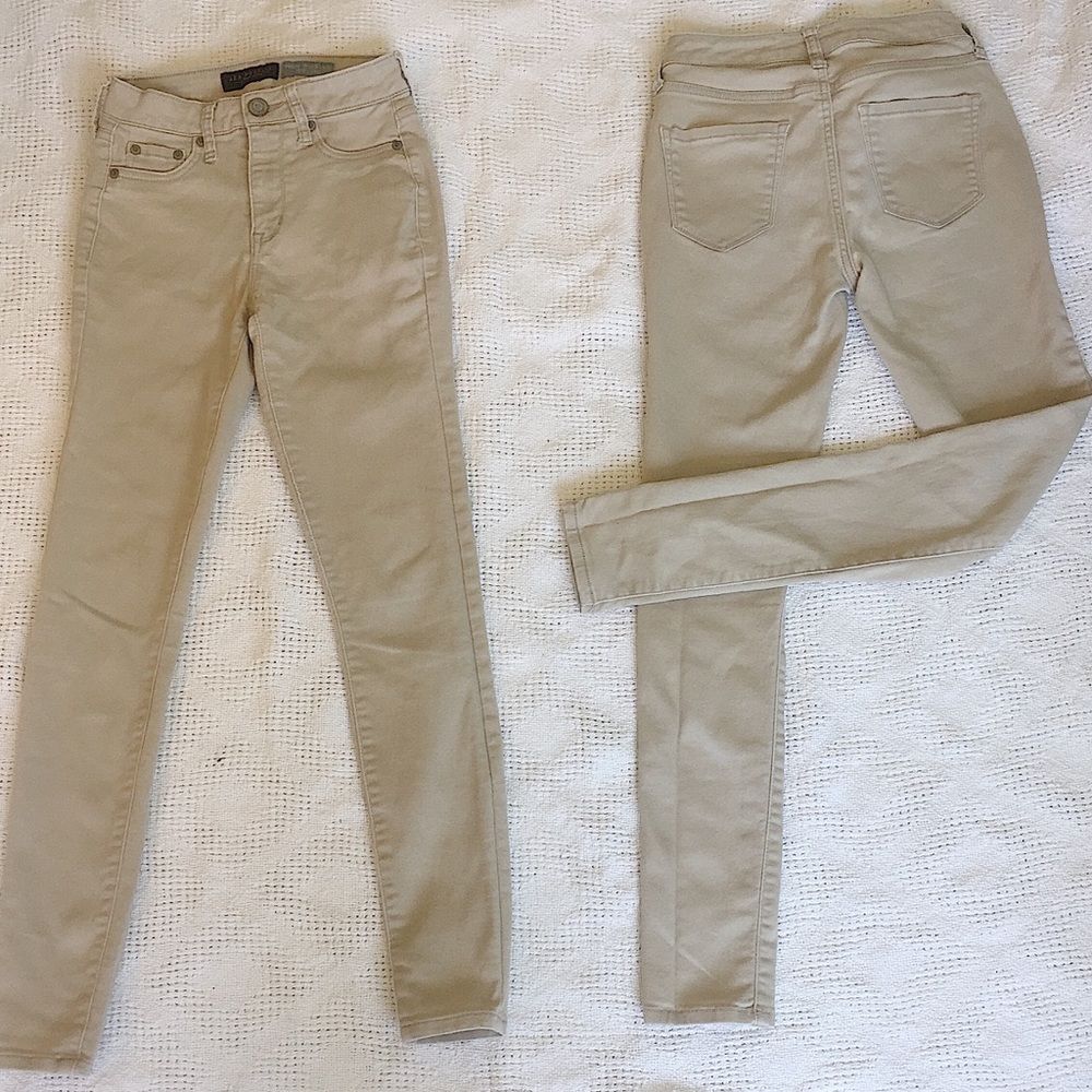 Aeropostale Khaki Pants